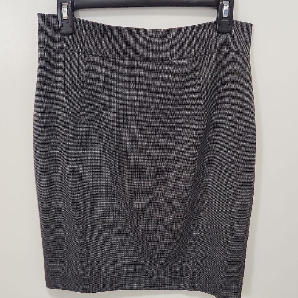 H&M Gray Textured Pencil Skirt